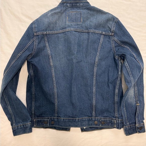 Levi's Classic Blue Denim Jacket - Picture 3 of 3